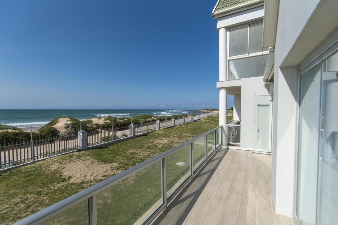 Luxury On The Beach Порт-Элизабет Экстерьер фото
