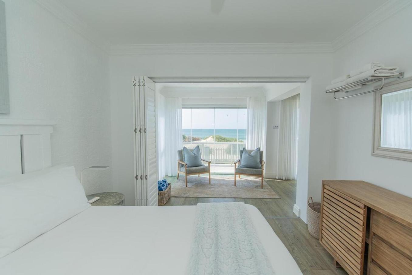 Luxury On The Beach Порт-Элизабет Экстерьер фото