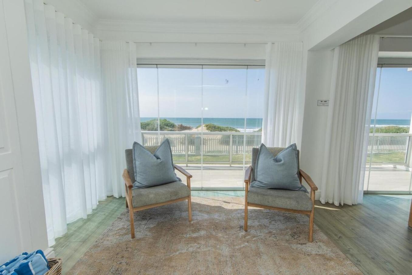 Luxury On The Beach Порт-Элизабет Экстерьер фото